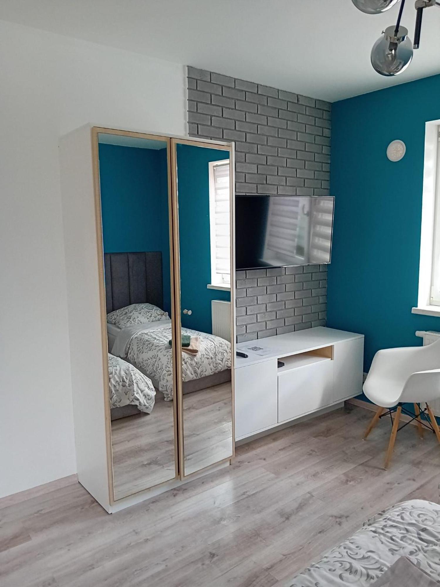Apartament Z Lozem Malzenskim - Bezplatny Parking 波兹南 外观 照片